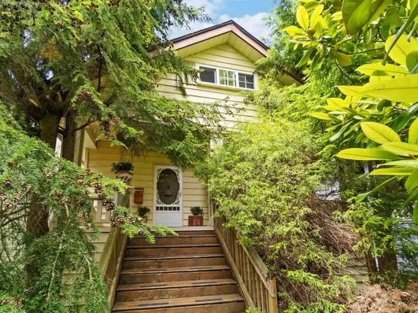 6319 Sophia St, Vancouver, BC V5W 2W7