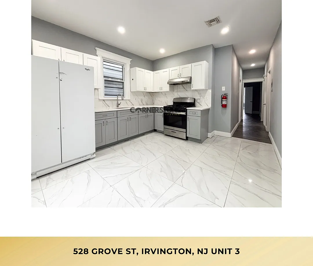 528 Grove St — Photo 1