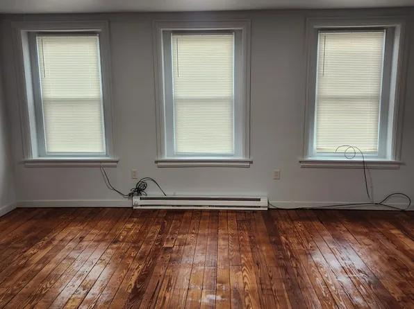 545 W Maple St #4, Lebanon, PA 17046