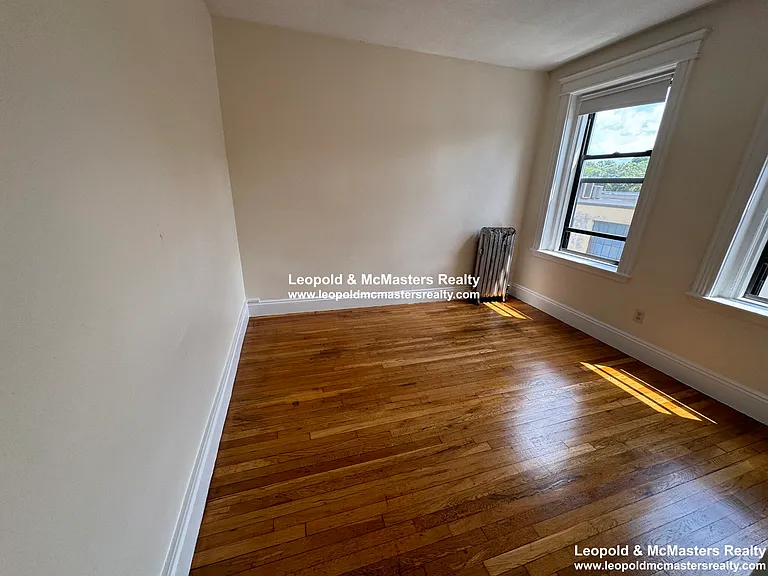 1124 Commonwealth Ave — Photo 32