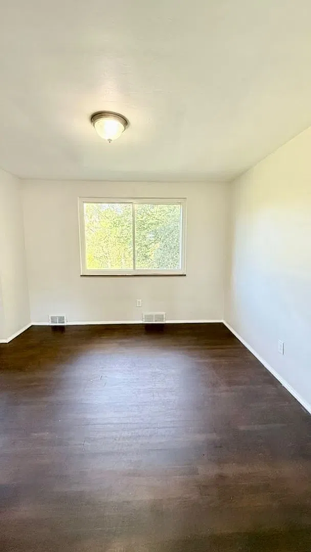 Beautiful 3BD 1BA Home in Penn Hills!! — Photo 4