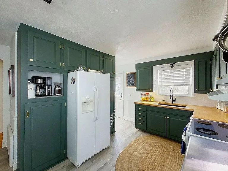 9 Hillside Ave — Photo 6