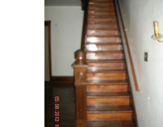 3rd image of 546 E Chestnut St
