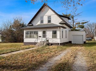 1411 16th St, Perry, IA 50220