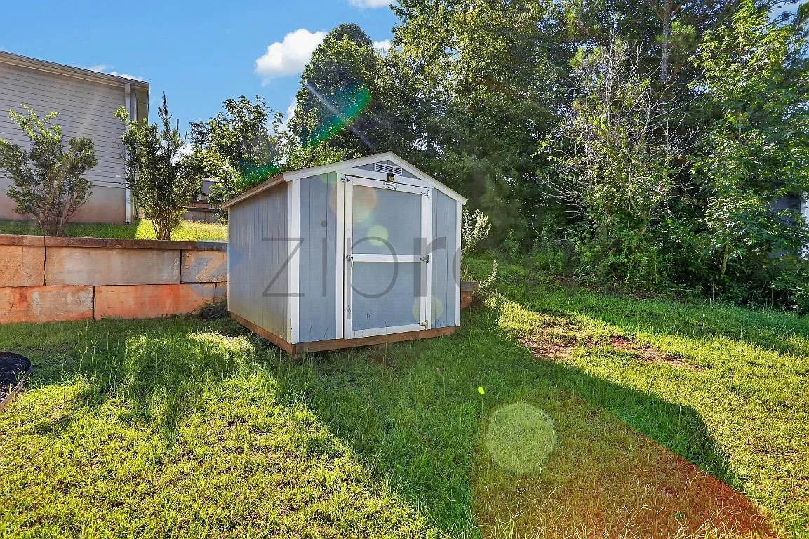 3 bed, 1512 sqft, $1,975 — Photo 4