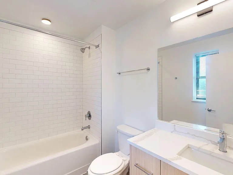 1515 E. 54th Street — Photo 78