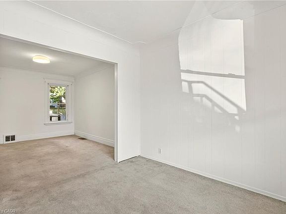5th image of 34 Edward St