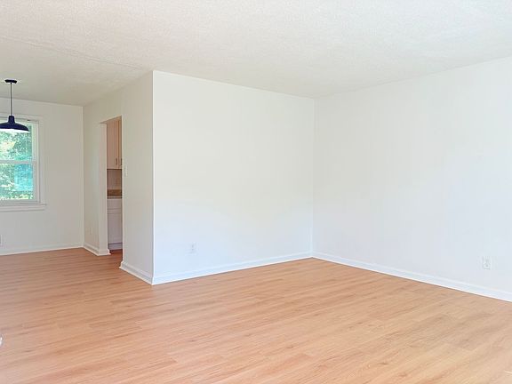 2nd image of 903 Tyler Dr