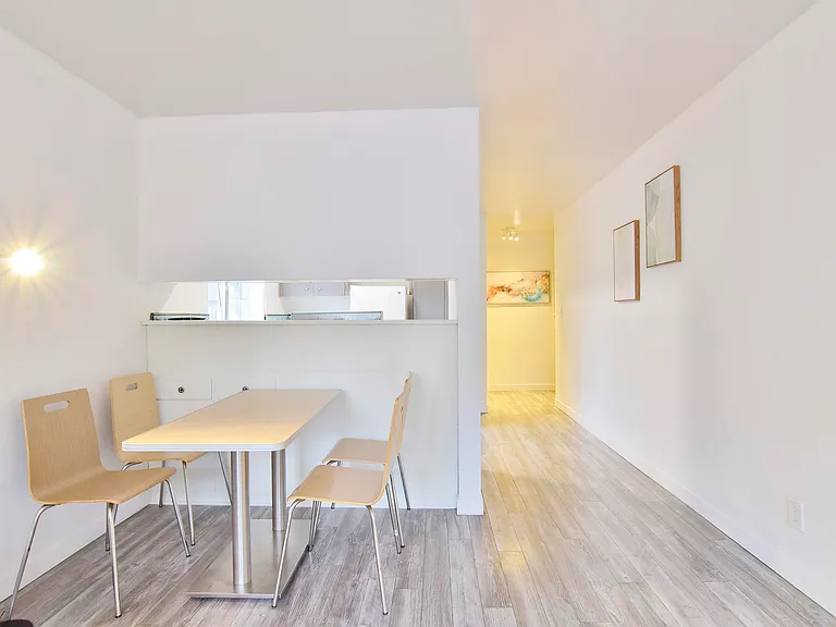 1540 Haro St #208 — Photo 4