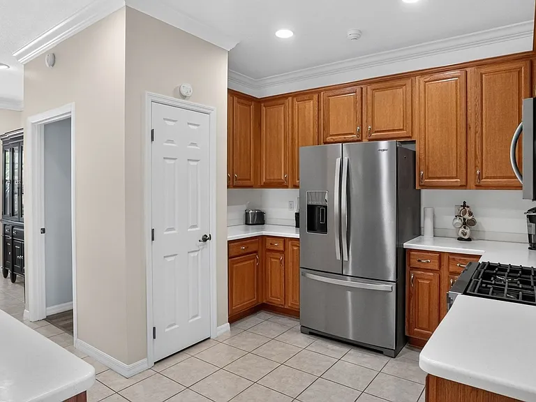 8525 SW 86th Ter — Photo 20