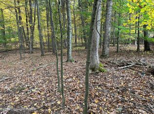 White Oak Dr W, Tannersville, PA 18372