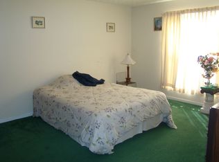 995 Winterside Ln, Atlanta, GA 30349