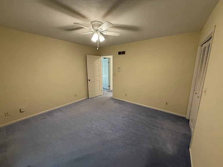 579 Colby St — Photo 28