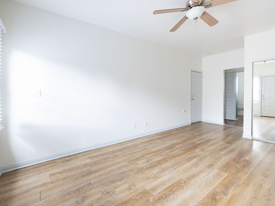 1st image of 526 Magnolia Ave APT 4