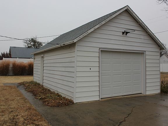Single car Garage