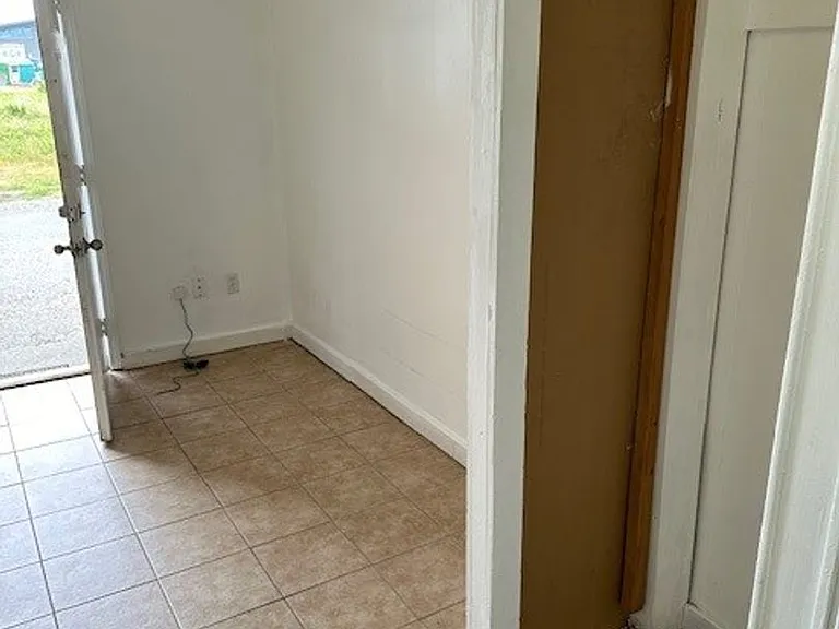 679 Point Brown Ave NW — Photo 2