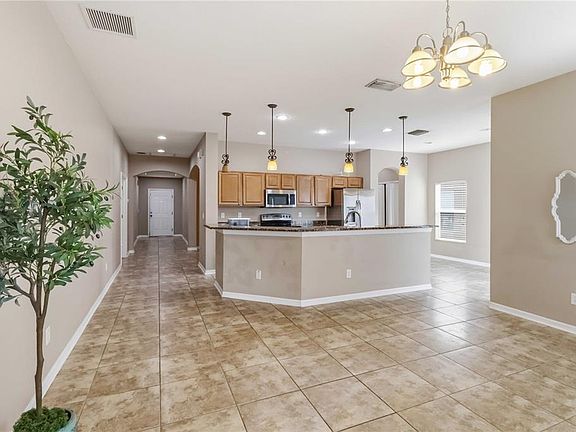 4th image of 820 PARKER DEN DRIVE