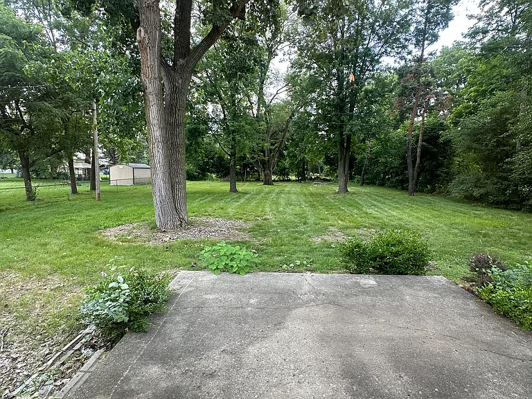 48737 Dequindre Rd — Photo 18