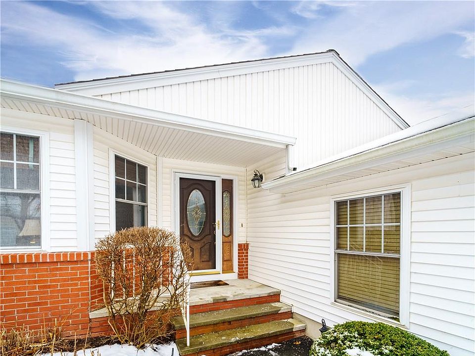 5 Lees Farm Commons Dr, North Providence, RI 02904 Zillow