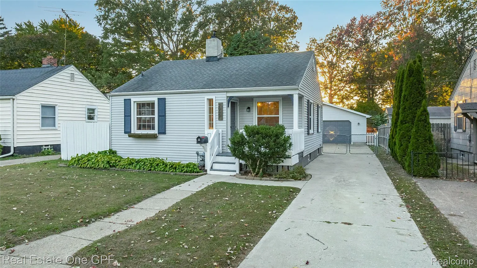 2927 Cooper Ave photo 1