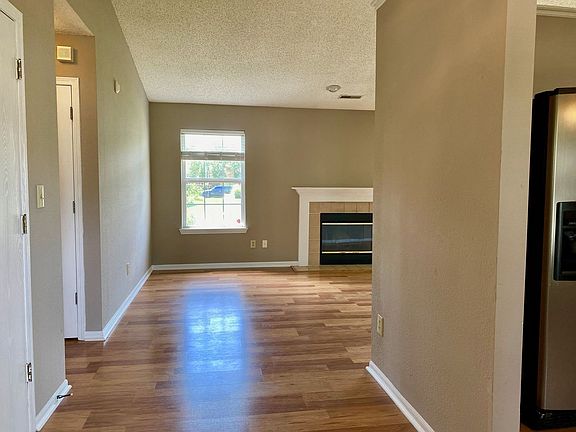 5th image of 10153 Arapahoe Dr