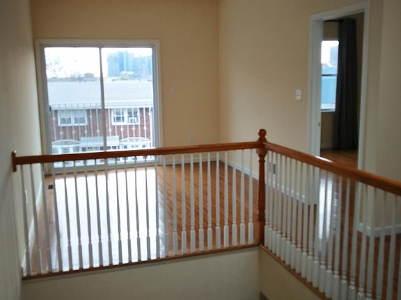 4th image of 100 Harrison Ave #2R