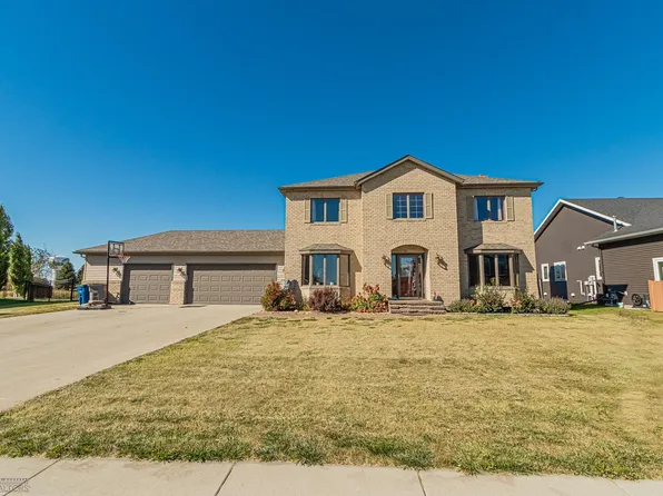 3021 41st Avenue Ct S, Moorhead, MN 56560