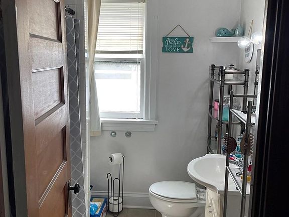 5th image of 424 New Scotland Ave Floor 2