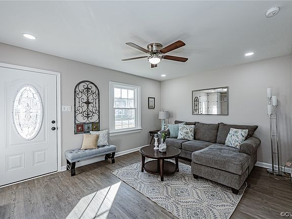 3rd image of 4620 Coldstream Dr
