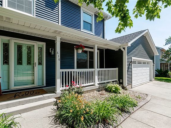 3rd image of 636 Waterford Ln