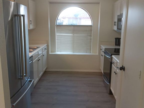 5th image of 4545 N 67th Ave Unit 1115