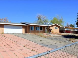 8216 Buckthorn Ave, Hesperia, CA 92345