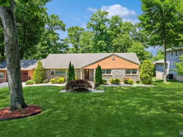 32-03 Berdan Ave, Fair Lawn, NJ 07410
