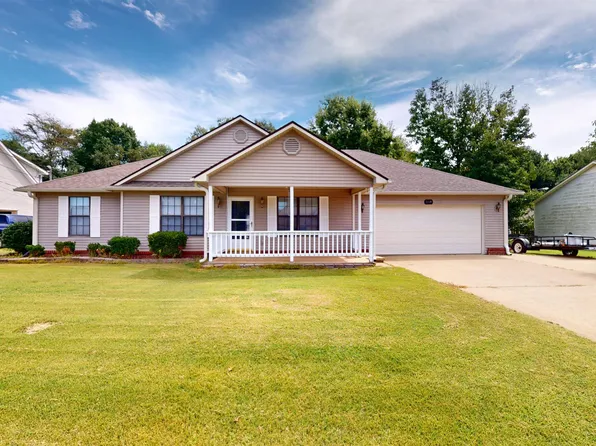 2560 Clifton Dr, Dyersburg, TN 38024