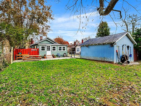 5th image of 136 Suburban Ct