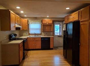 67 Wildermere St, Chicopee, MA 01020