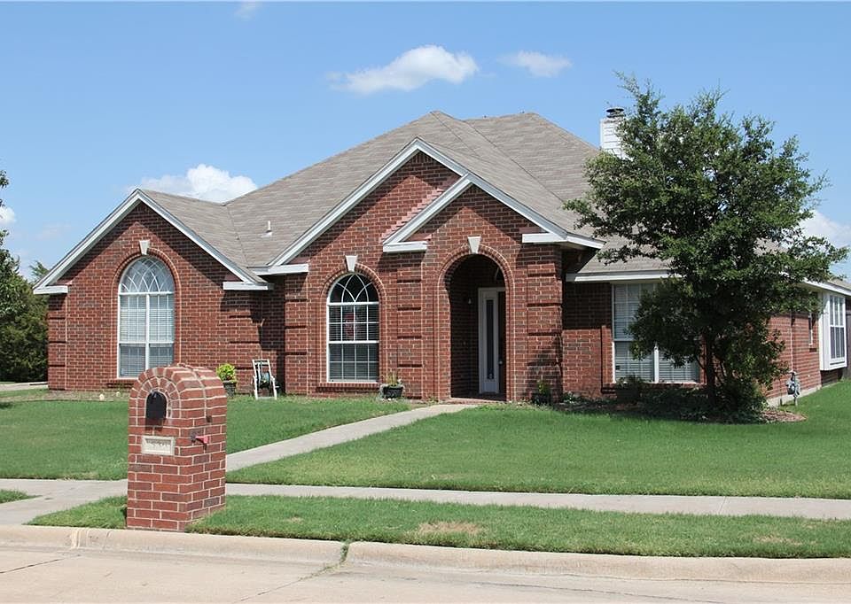 1st image of 536 Vasey Oak Dr