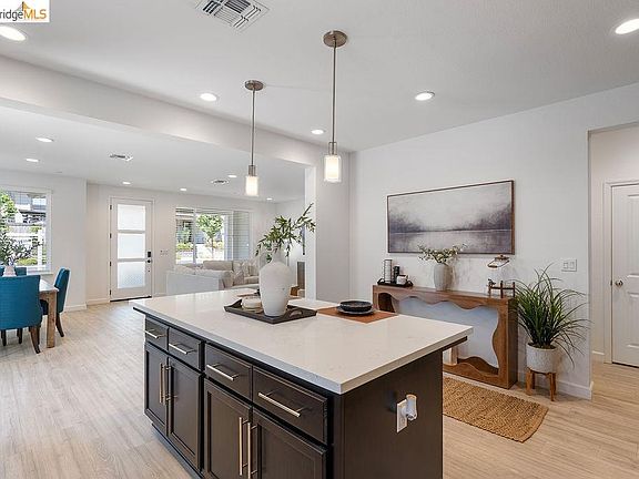 3rd image of 2466 Cinnabar Dr #Okwe55