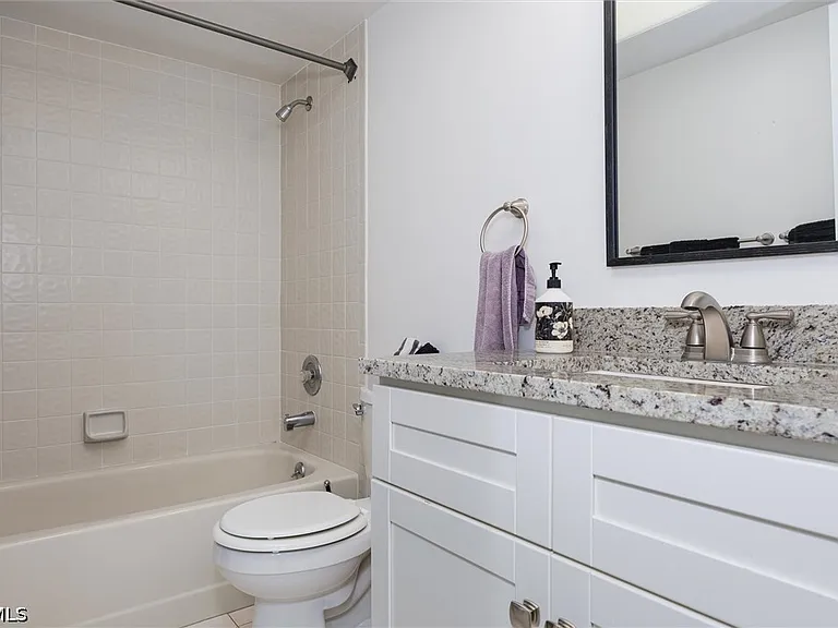 16200 Bay Pointe Blvd #206 — Photo 20