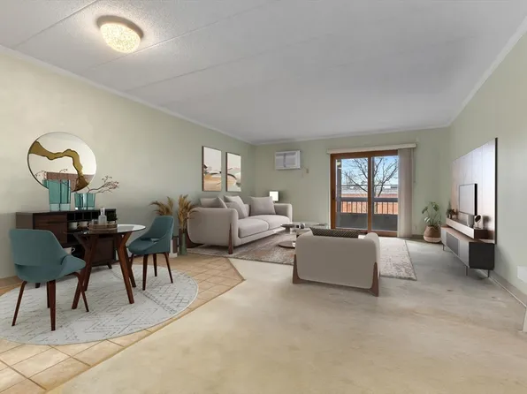 180 Green St APT 101, Melrose, MA 02176