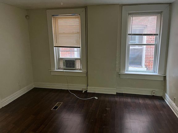 2nd image of 3419 Juniata St
