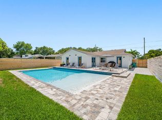 9607 135th St, Seminole, FL 33776