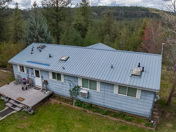 15307 W Autumn Ln, Nine Mile Falls, WA 99026