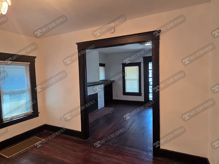 2982 Vicksburg St — Photo 10