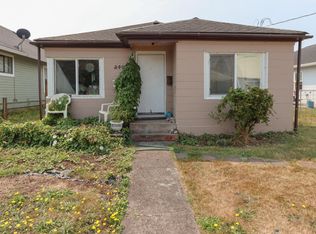 2405 7th St, Tillamook, OR 97141