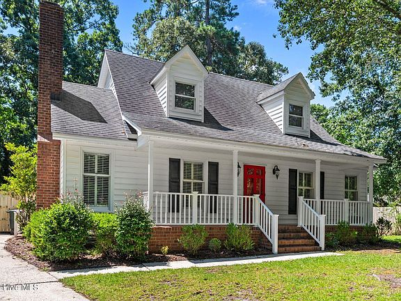 2nd image of 307 Baytree Drive