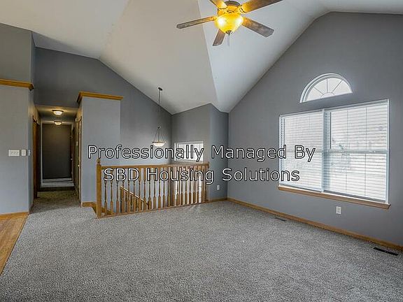 4th image of 1900 N Ashley Dr