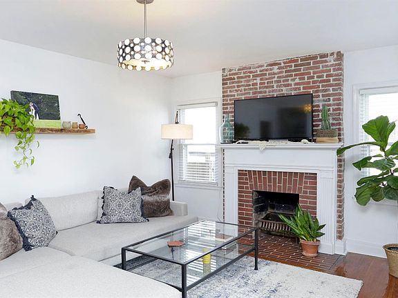 4th image of 721 Headley Ave