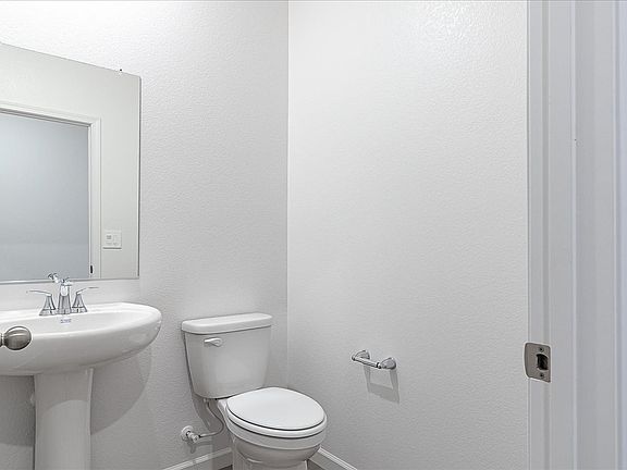 NCA_Aspen_4516_Bathroom_2224_LazioSt_2.jpg
