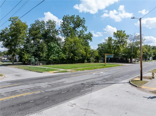 1320 N Greenwood Ave, Fort Smith, AR 72901